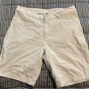 Lululemon Commission Classic-Fit Short 9" - White - Size 32 waist - *Brand New*